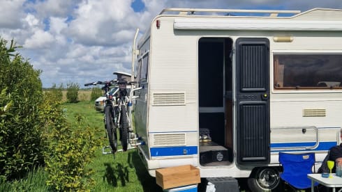 Happy – Happy on the road met onze 4p Ford Elnagh Colombia alkoof uit 1996
