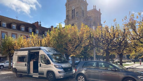 Full option 4p POP-UP Bus camper