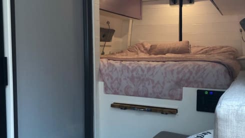 Wilson – Mercedes-Benz Wohnmobil mit 2 Schlafplätzen aus dem Jahr 2008