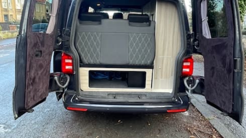 Volkswagen campervan uit 2017 - moderne ombouw