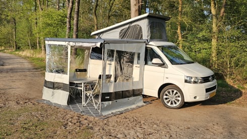 VW T5 Camper 4 persons 