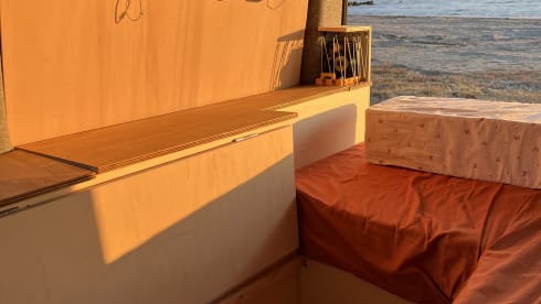 Saoirse – 2p Volkswagen campervan from 2011