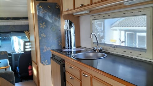 209 Eura Mobiel Ureterp – 6p Eura Mobil alcove from 2000
