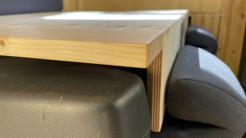 Franz Ferdinand – Beautiful compact 4x4 Camper