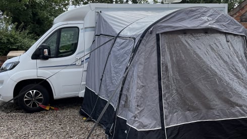 Rent & Drive! – 2 berth Peugeot Compact motorhome 2018