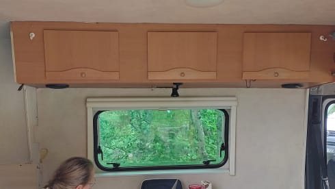 2p Peugeot campervan uit 1998