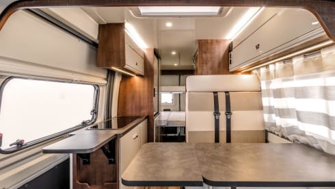 I-type – New bus camper with 4 permanent sleeping places