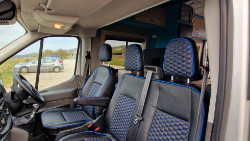 Keegmeister – 5 berth Ford Transit High Top Conversion