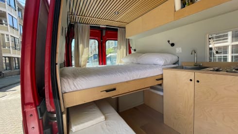 Lola – Two-person Self-build Camperbus