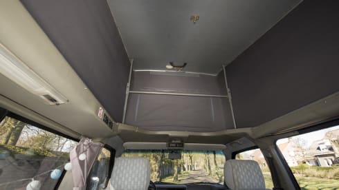 Sunset - VW T4 California with sleeping roof; vending machine
