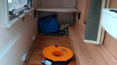 Nice compact 5p McLouis camper