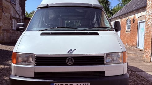 Vanny – Volkswagen Trident 1994 berth Campervan  1994.          