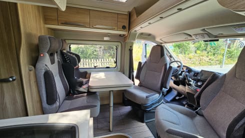 Boxstar Family – 4p Knaus bus uit 2018