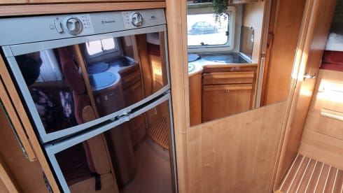 4p Mercedes-Benz integrated uit 2008