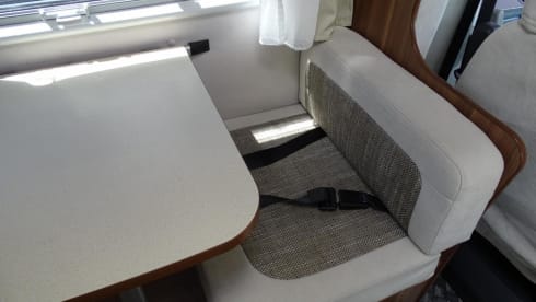 Super – Nice spacious camper for 6 people
