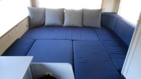 koetje – is a great family camper for 5-6 people and 2 m headroom