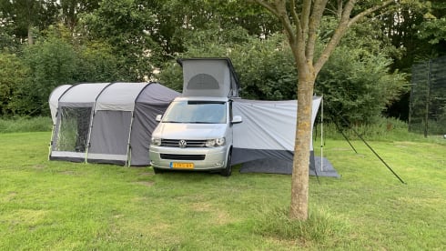 Nomaatje – 4p Volkswagen bus from 2014