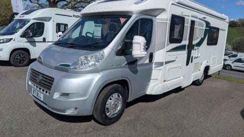 BILBO – 4 berth 4 seat Bessacar 2014 Motor Home with everything