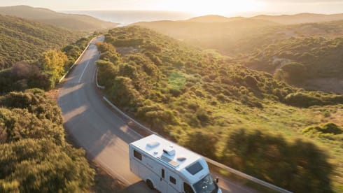 ZIPVANA – DETHLEFFS JUST T 7052 DBM