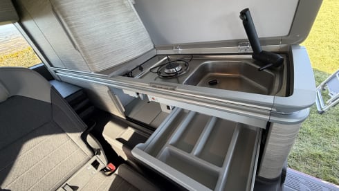  Betty – Volkswagen California Ocean EHybrid 2025 met 4 slaapplaatsen