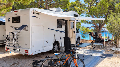 DISCOVER EUROPE IN COMFORT – VOLLAUSSTATTUNG | UNBEGRENZTE KILOMETERZAHL | 6 SCHLAFZIMMER | RIMOR SEAL 5 GOLD