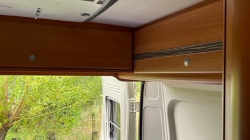 Gouden koets – An almost new Possl 2Win Plus camper from 2020, Euro6 and 141 hp