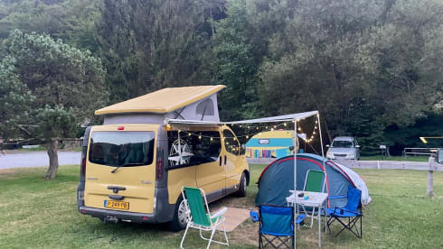 PeiPei – 3/4 seater Renault Trafic from 2003