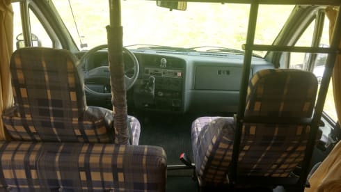 6 person family camper for rent xxl garage dinette bunk strong engine
