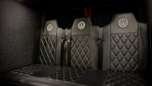 Veronica – Spazioso VW T5.1 a Saltburn, North Yorkshire. Letto matrimoniale!
