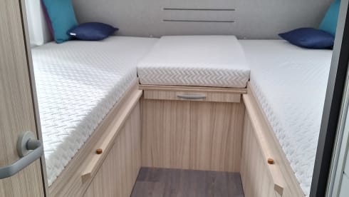 4/5p Sun Living semi-integrated from 2024