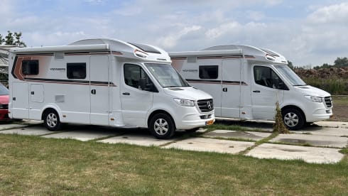 Nice 4-person camper from 2023