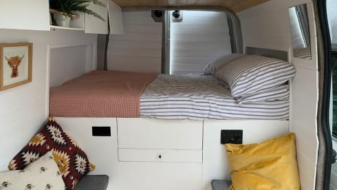 Daisy the van – Beautiful campervan conversion