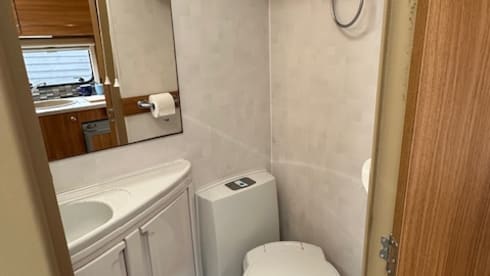 6 berth Swift Escape 696