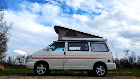 Nebula – VW campervan T4, 4 pers