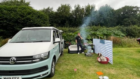 ‘Happy Days’ – Practically Brand New Stylish Volkswagen T6 SWB