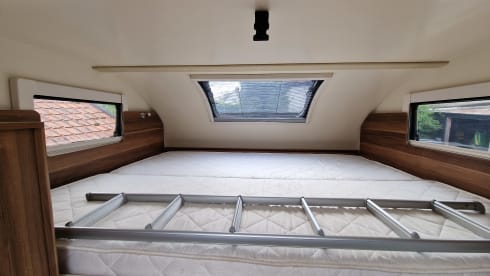 Roly 2 – Roller Team 746 - 6 Berth & 6 Travel seats - Great family vehicle  - Auto