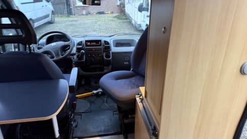 Factory campervan La-strada Airco (flexible pick-up and return)