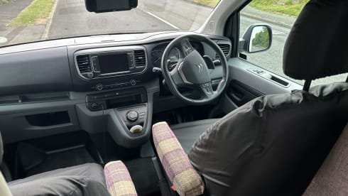 Annie – 2 berth Citroën Dispatch 2020