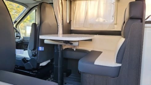 Zefiro 696 Automatic 5 berth – 2024 Roller Team Zefiro 696 Five berth automatic