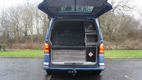 Wee Boo – 4 berth Volkswagen campervan 