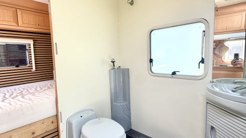 Invalide camper  – Zorgeloos op vakantie – rolstoeltoegankelijke camper met lift