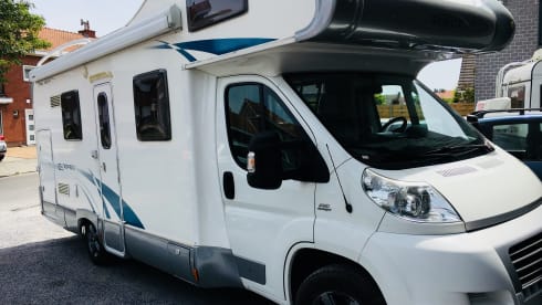 Fiat rimor 5 P with air conditioning for rent