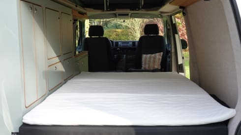 Hopper Zwart – 4p Volkswagen T6.1 from 2023. New bus!