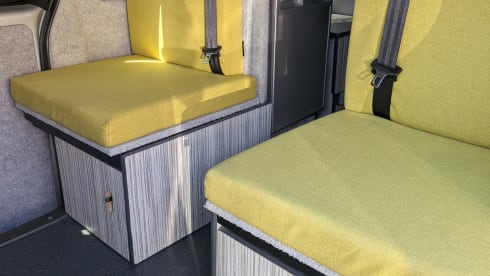 Sugihara – Camping-car Toyota Hi-Ace 2010 à 4 couchettes