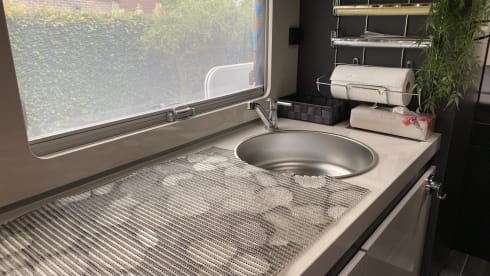 Sunshine – 5p Peugeot semi-integrated uit 2023 roller team 298TL Kronos 
