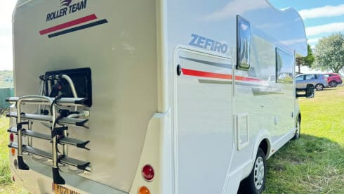 Vera – 6 berth 2021 Roller Team automatic, modern and comfortable!)