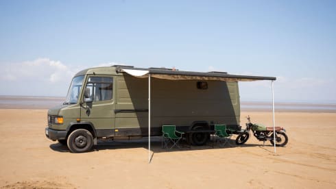 Elijah  – 4 Birth - Mercedes 709D - House truck 