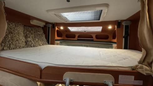 Laika – Very nice luxury Laika Hymer Camper
