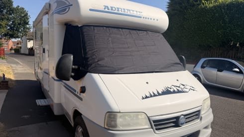 Coral  – Warm & Gezellig Coral - Fiat Adria met 4 slaapplaatsen 