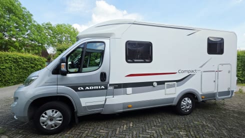 Automaat – 2p Adria Mobil semi-integrated uit 2017